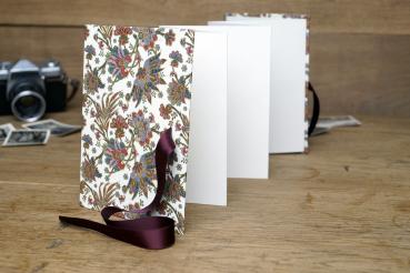 Folds out for up to 14 photos - Leporello by "Schreibweise"